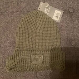 Men’s New balance Patch Waffle Knit Beanie BNWT Olive Khaki greene